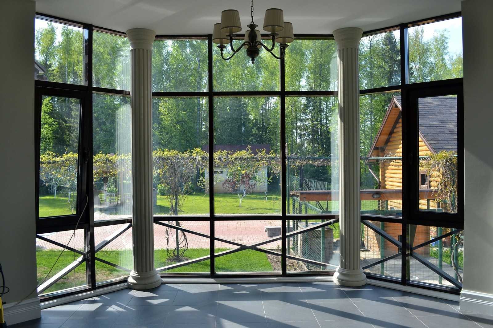 Панорамные алюминиевые окна в частном доме